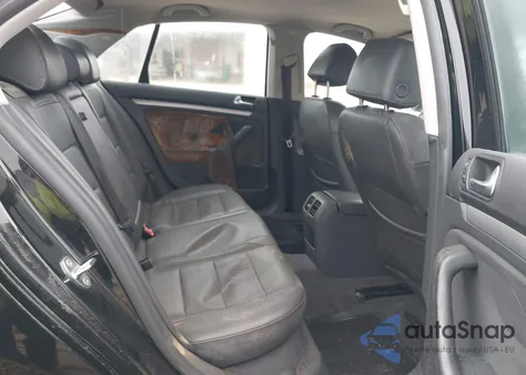 2006 Volkswagen Jetta Value Edition from USA, damaged, VIN 3VWPF71K46M694622